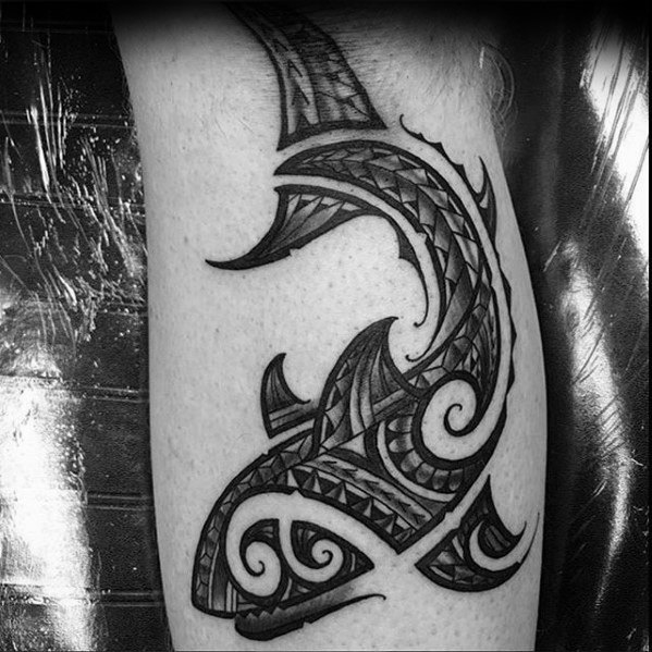 tatuaje tiburon maori 28