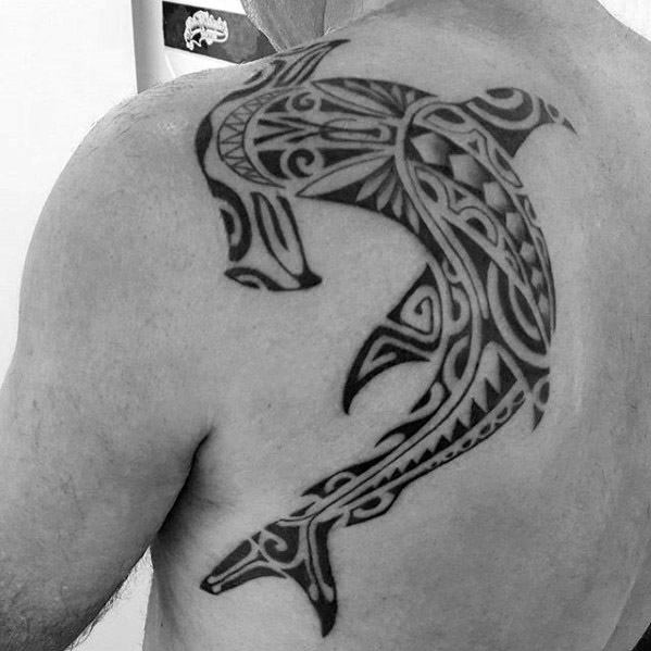 tatuaje tiburon maori 54