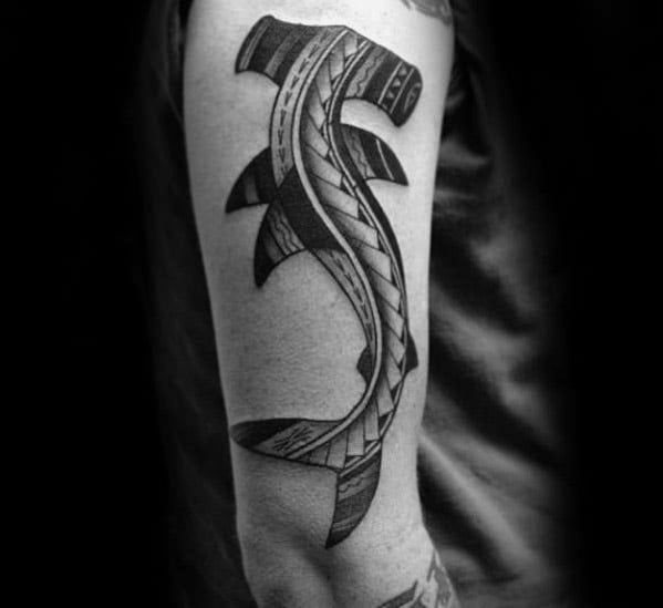 tatuaje tiburon maori 80