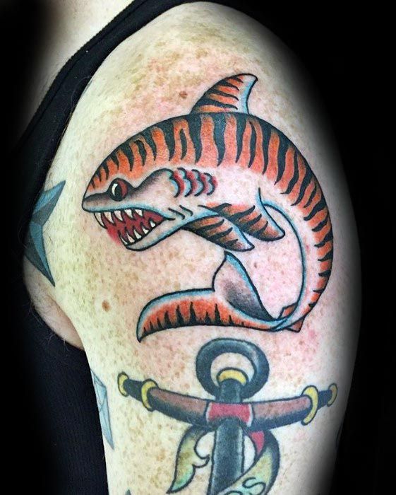 tatuaje tiburon tigre 60