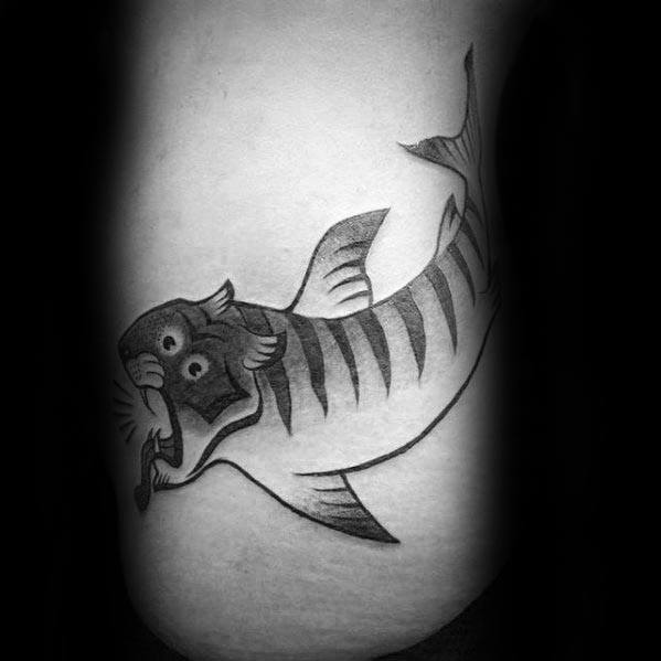 tatuaje tiburon tigre 76