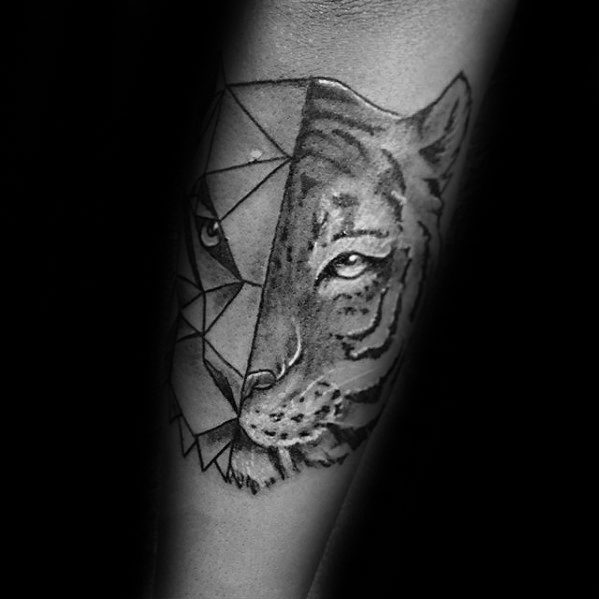 tatuaje tigre geometrico 78