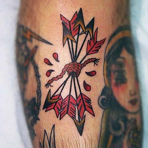 tatuaje arco flecha 145