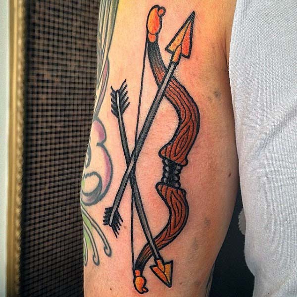 49 Tatuajes de arcos, flechas y arqueros (Con el significado)