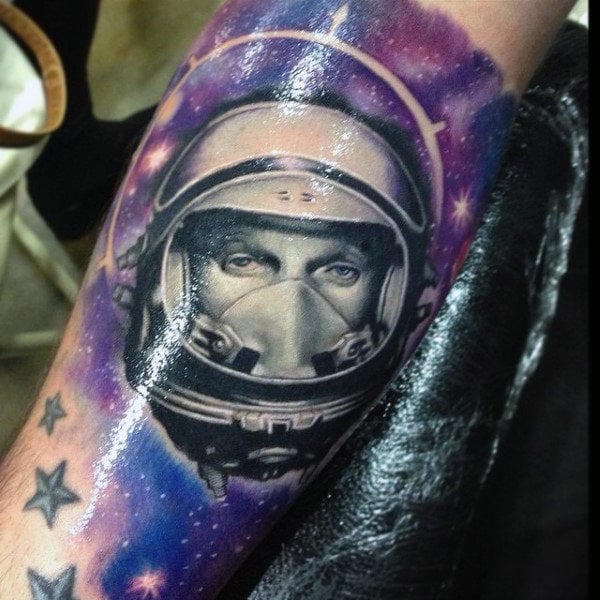tatuaje astronauta astronomia 329