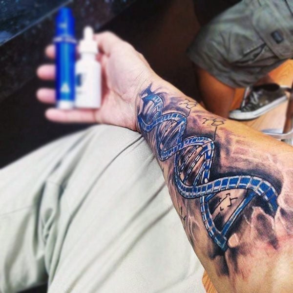 62 Tatuajes de cadenas de ADN (Con el significado)