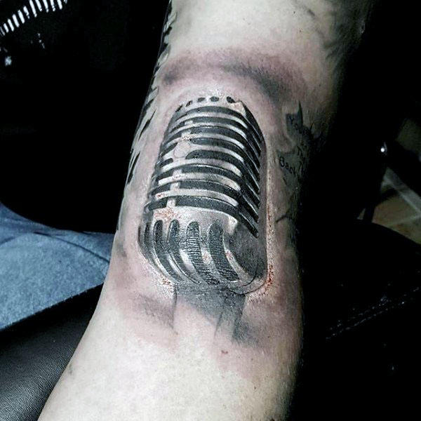 tatuaje microfono 177