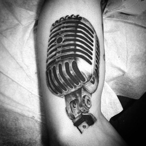 tatuaje microfono 193