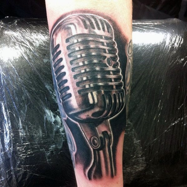 tatuaje microfono 53