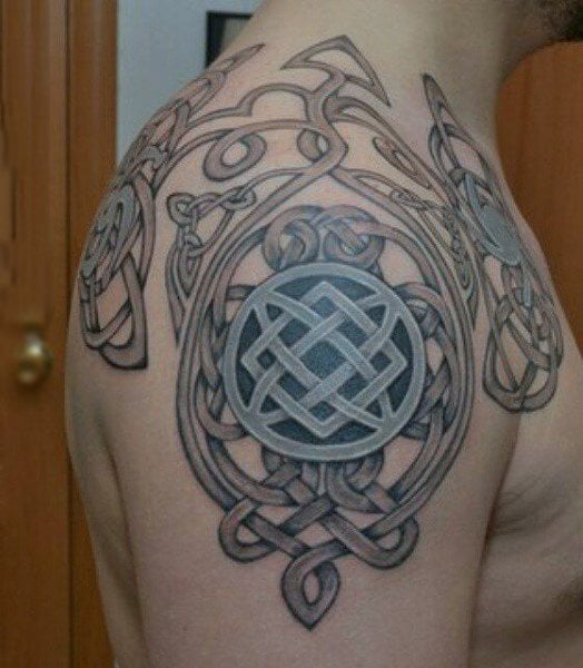 tatuaje nordico 401