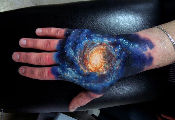 tatuaje universo 157