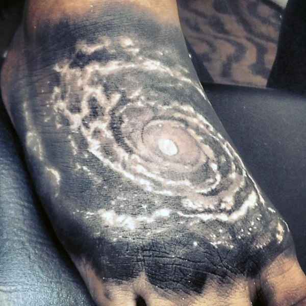 tatuaje universo 273