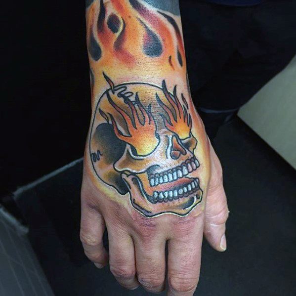 tatuaje calavera fuego 62
