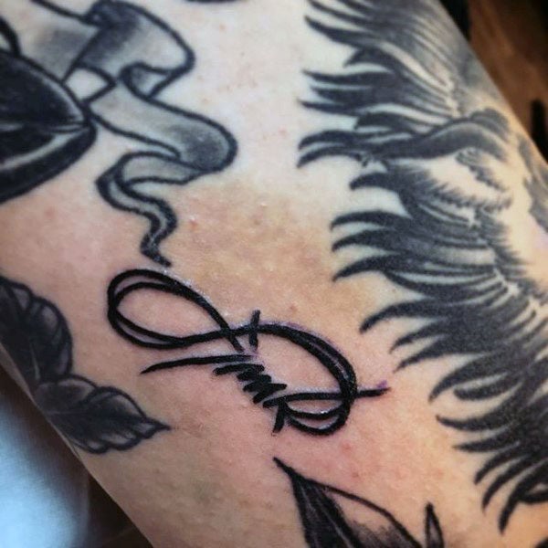tatuaje alambre puas espino 105
