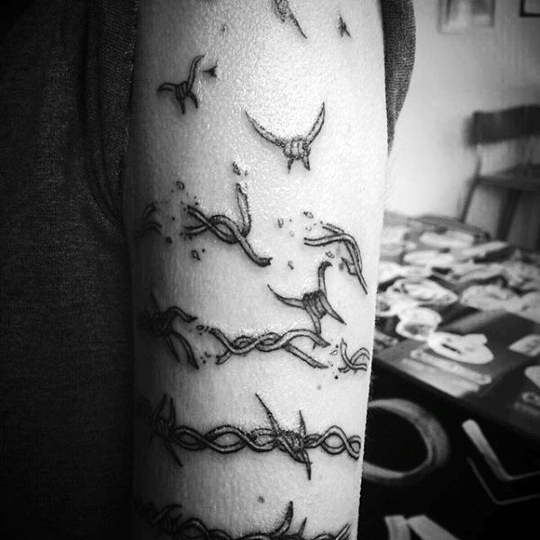 tatuaje alambre puas espino 97