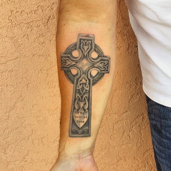 tatuaje cruz celta 09