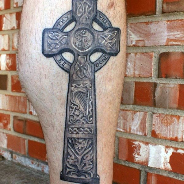 tatuaje cruz celta 105