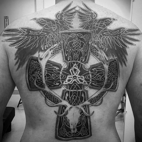 tatuaje cruz celta 113