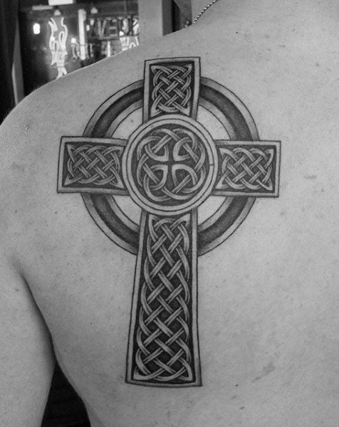 tatuaje cruz celta 181