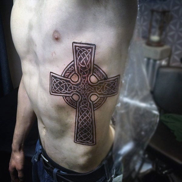 tatuaje cruz celta 217
