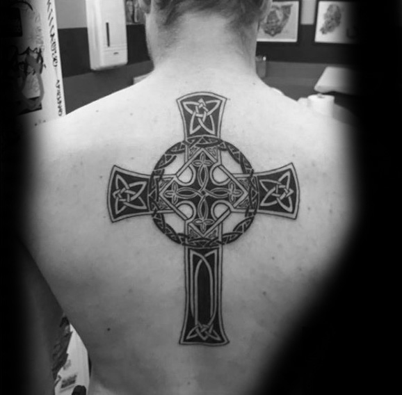 tatuaje cruz celta 29