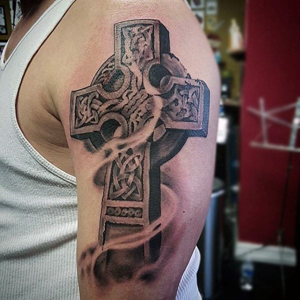 tatuaje cruz celta 333