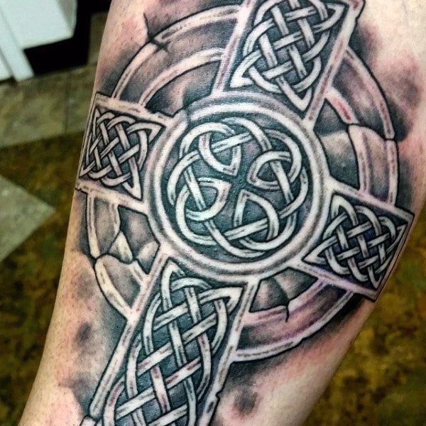tatuaje cruz celta 341
