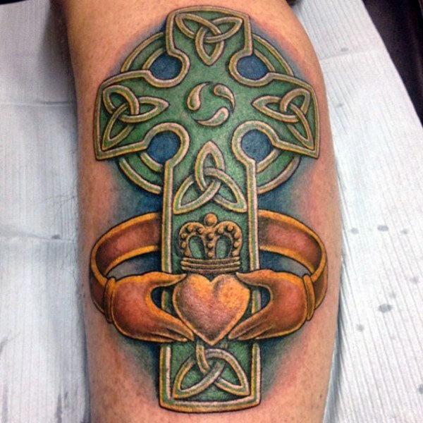 tatuaje cruz celta 53