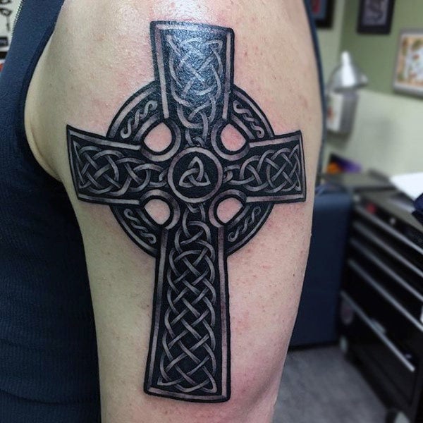 tatuaje cruz celta 57