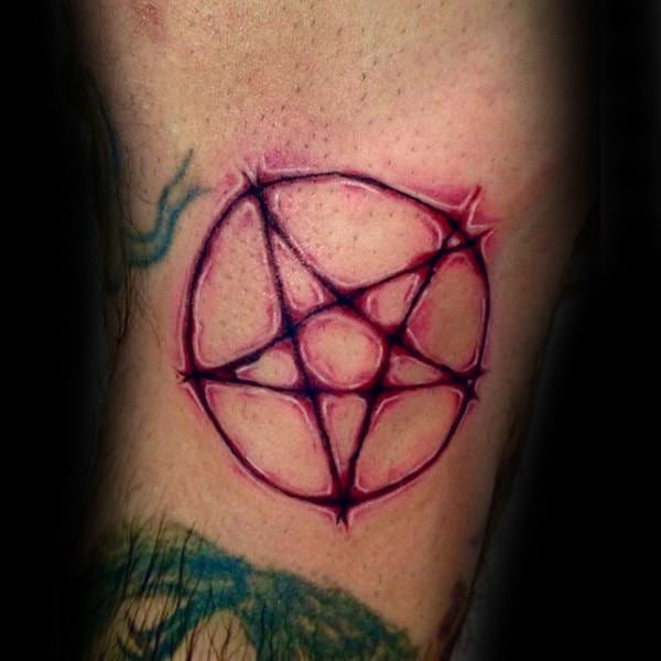 tatuaje estrella pentagrama 81