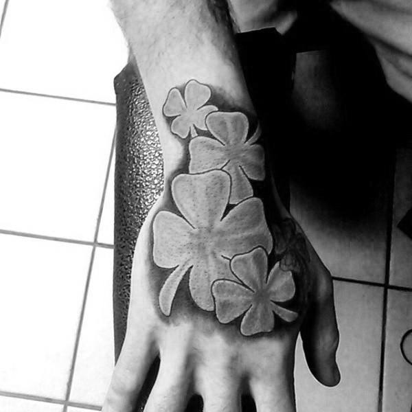 tatuaje trebol 4 hojas 113