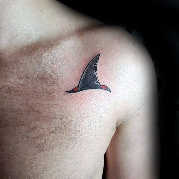 tatuaje aleta tiburon 20