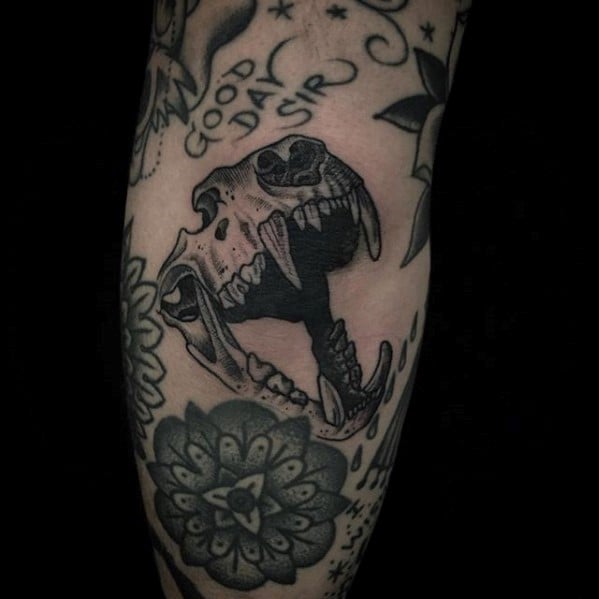 tatuaje calavera animal 22