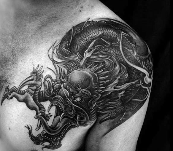 tatuaje dragon hombro 06