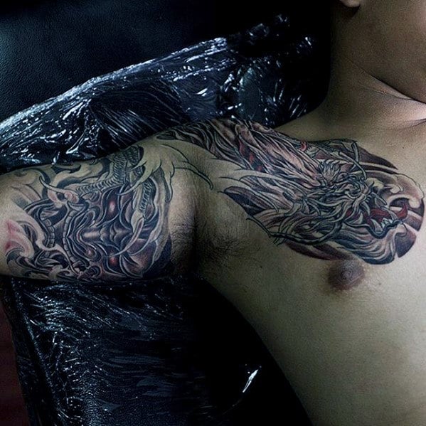 tatuaje dragon hombro 52
