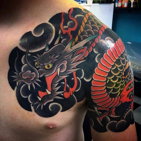tatuaje dragon hombro 72