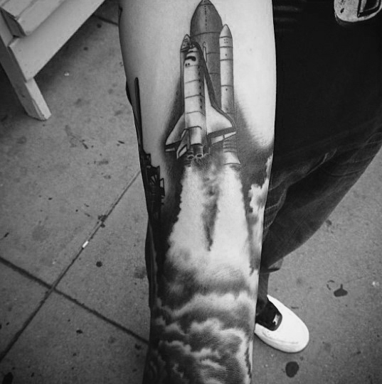 tatuaje nave espacial 52