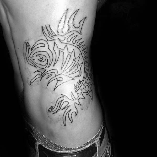 tatuaje pez tribal 26