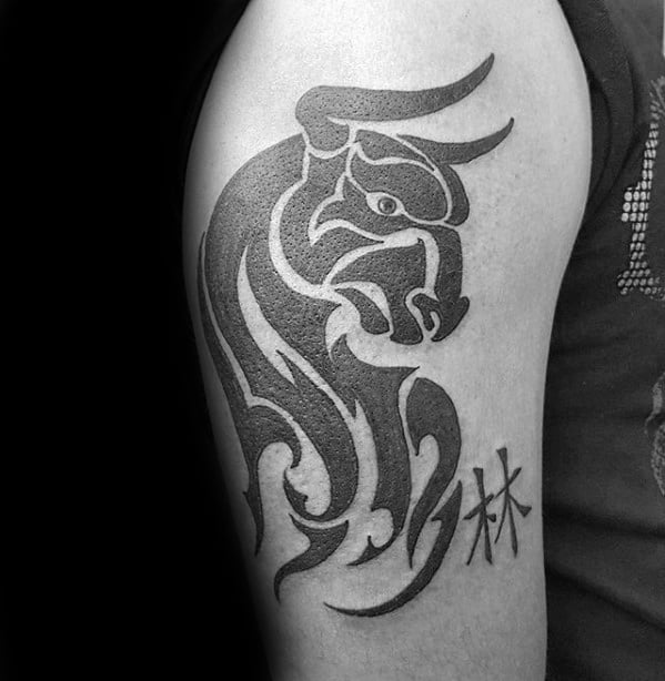 tatuaje toro tribal 34