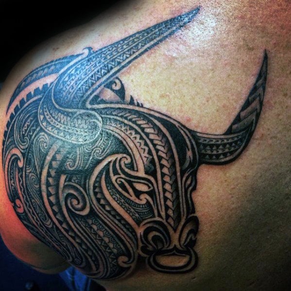 tatuaje toro tribal 44