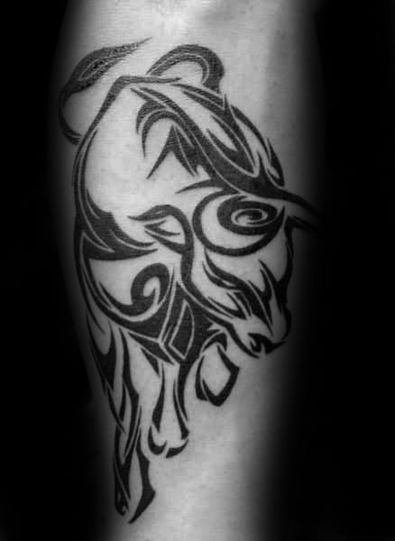 tatuaje toro tribal 48