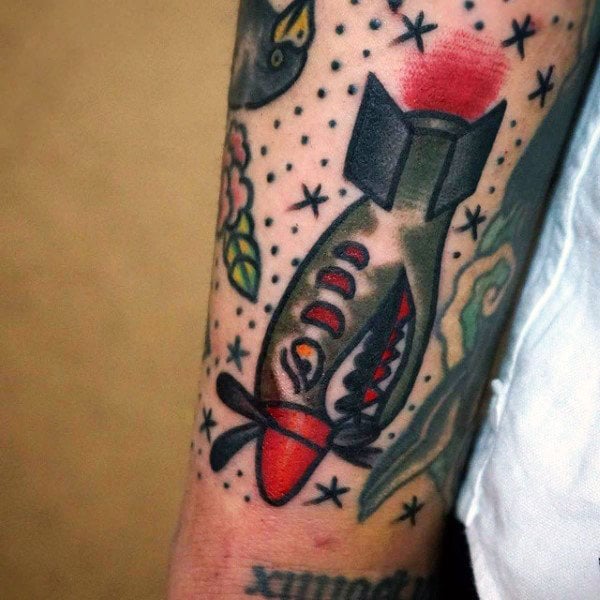 tatuaje bomba 163
