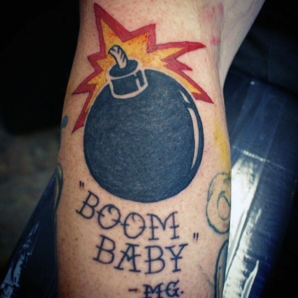 tatuaje bomba 19