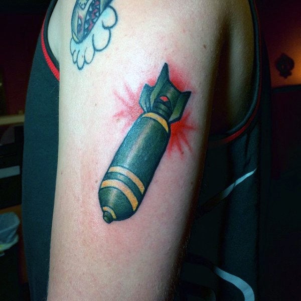 tatuaje bomba 94
