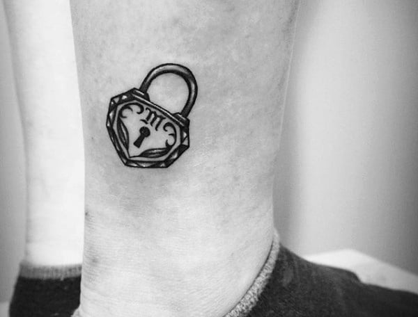 58 Tatuajes de candados (Algunos con llave) y el significado