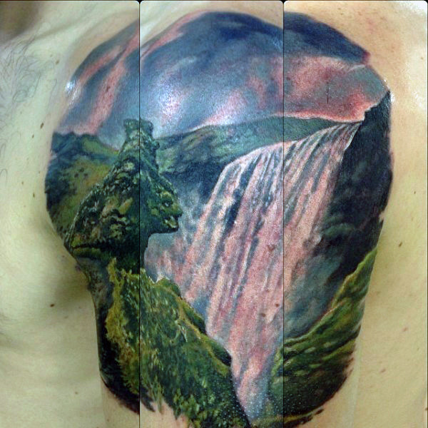 tatuaje cascada 109
