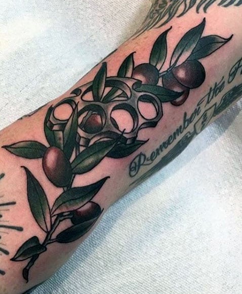 tatuaje rama de olivo 88