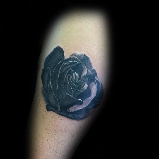 tatuaje rosa negra 01