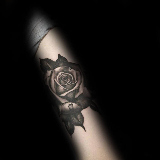 tatuaje rosa negra 142
