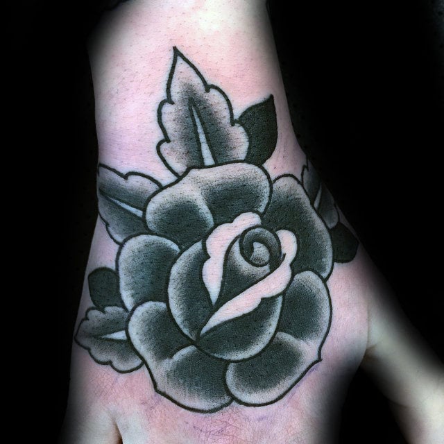 tatuaje rosa negra 157